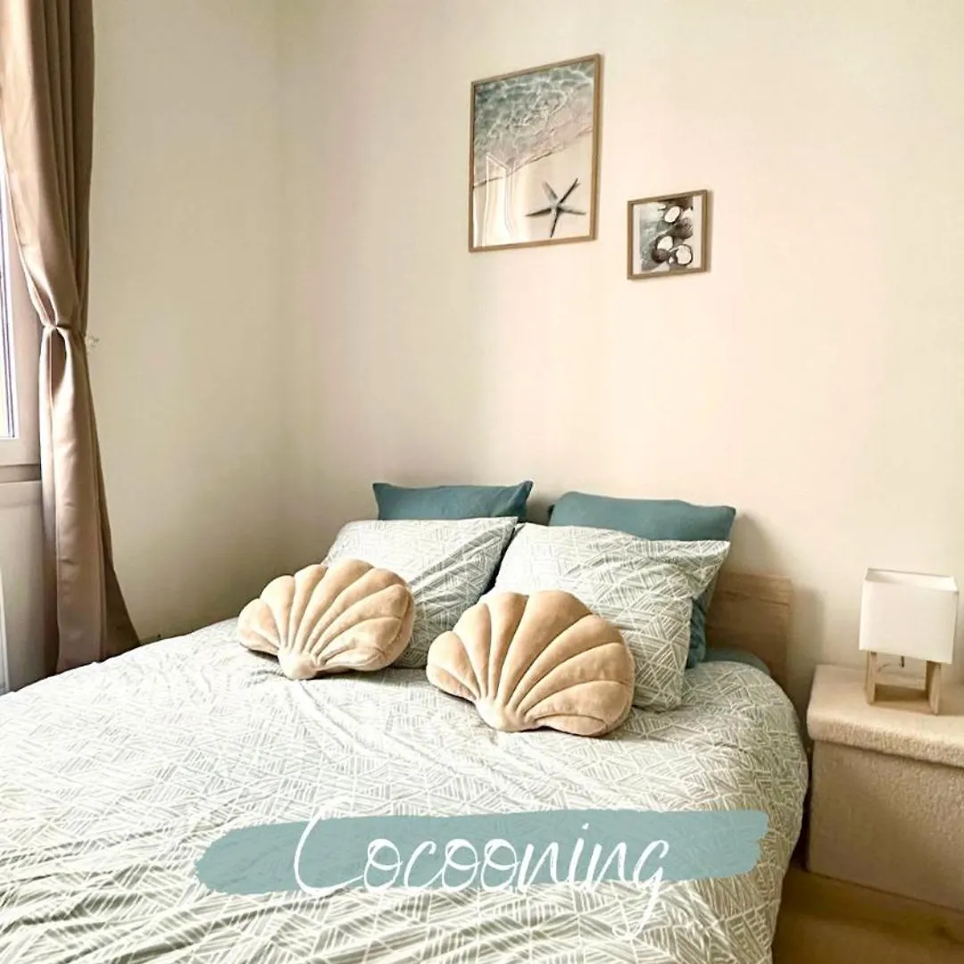 Appartement Avignon Intramuros Avec Jardin Et Barbecue 0*,  France