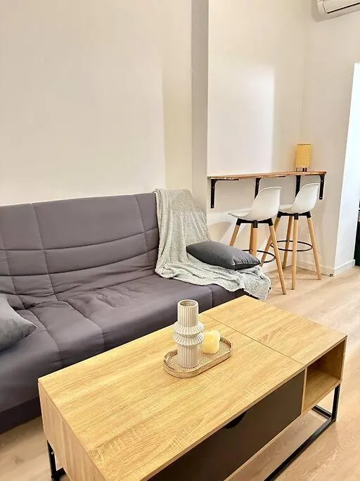 Appartement Avignon Intramuros Avec Jardin Et Barbecue 0*,