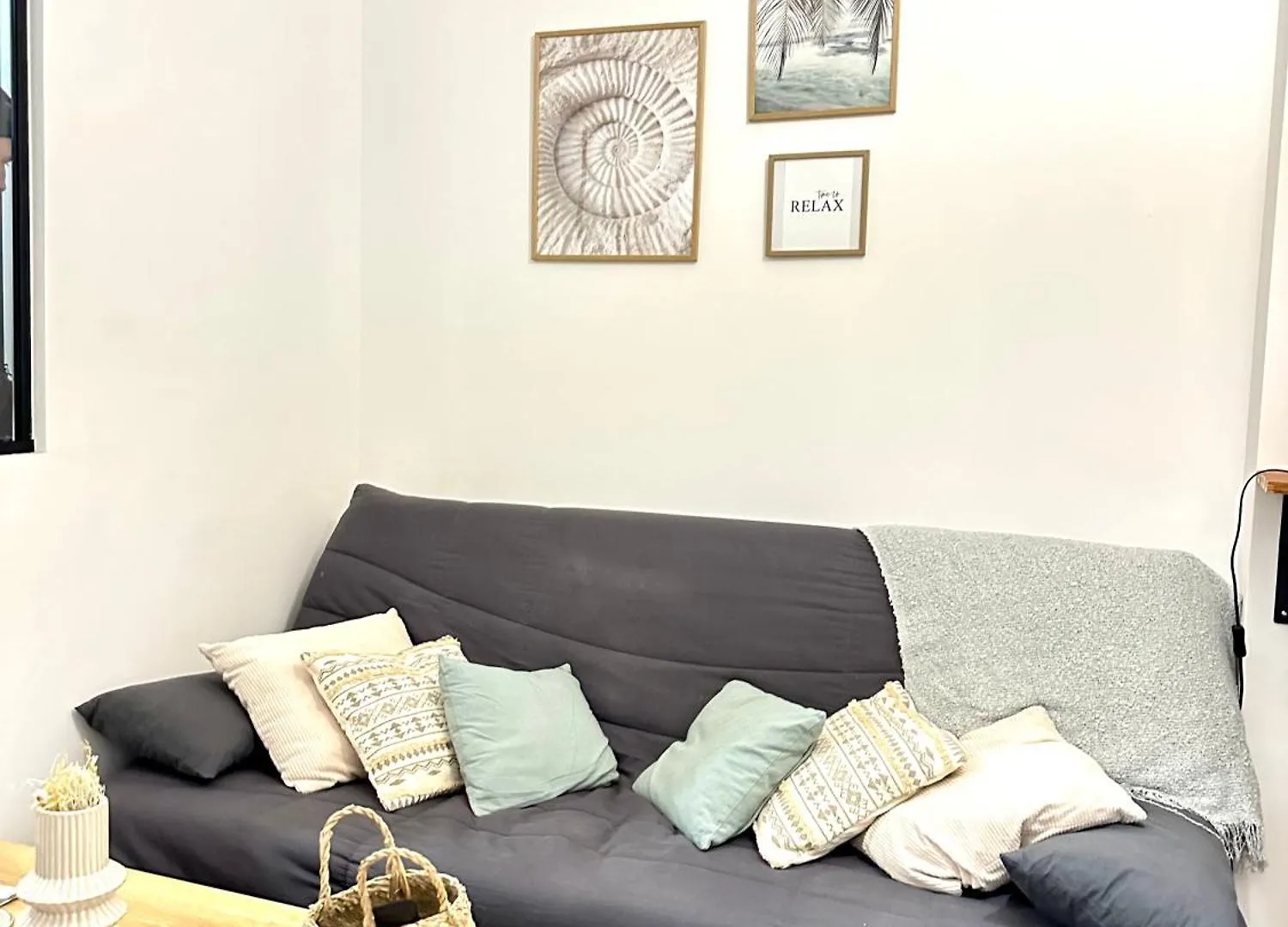 Appartement Avignon Intramuros Avec Jardin Et Barbecue contacts